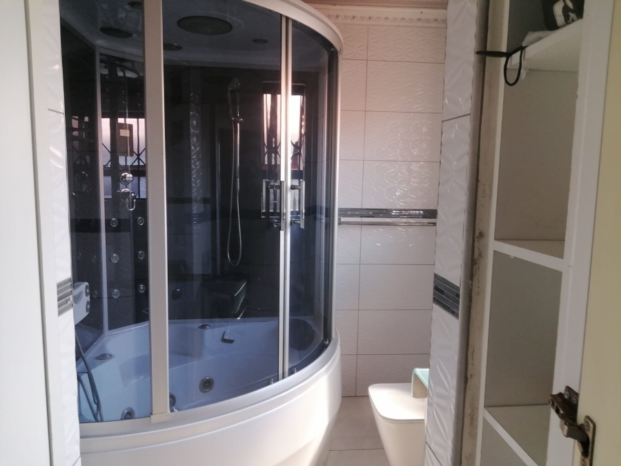 4 Bedroom Property for Sale in Tlhabane West North West